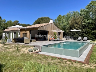 Ile de R&eacute;:Villa dans les dunes avec piscine chauffée, accès plage à 100m