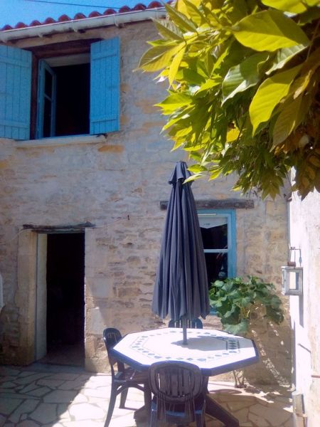 Photo 1 : NC d'une maison située à La Flotte, île de Ré.