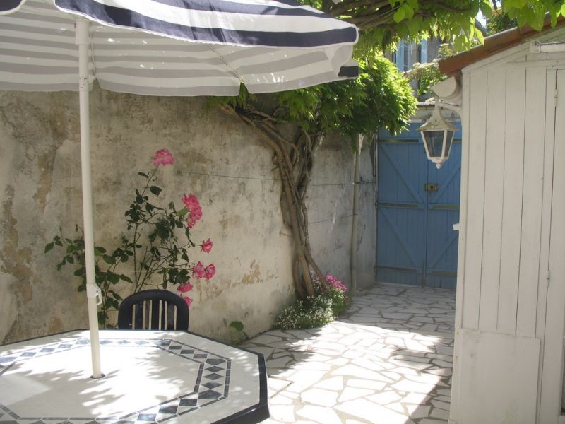 Photo 3 : NC d'une maison située à La Flotte, île de Ré.