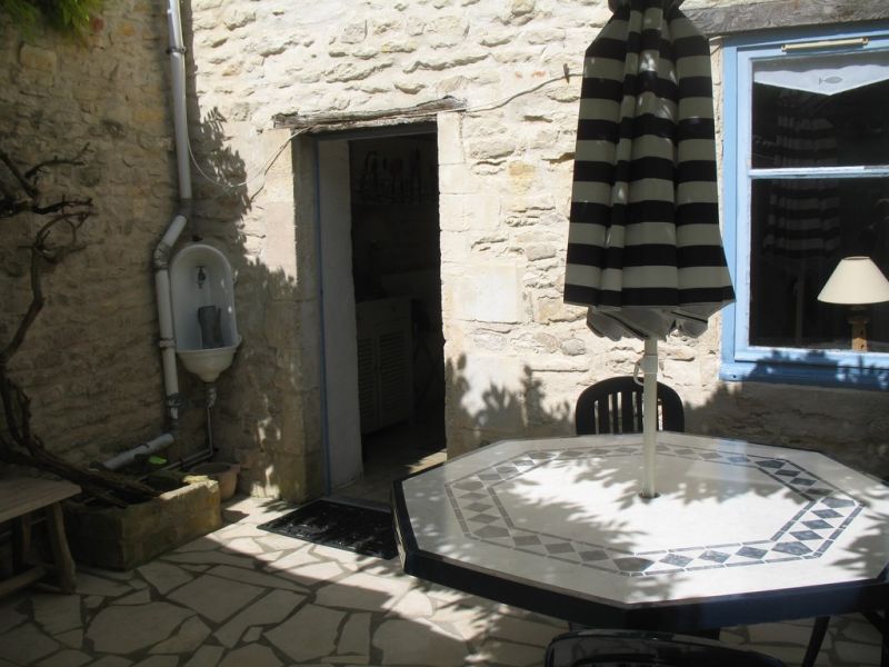 Photo 4 : NC d'une maison située à La Flotte, île de Ré.