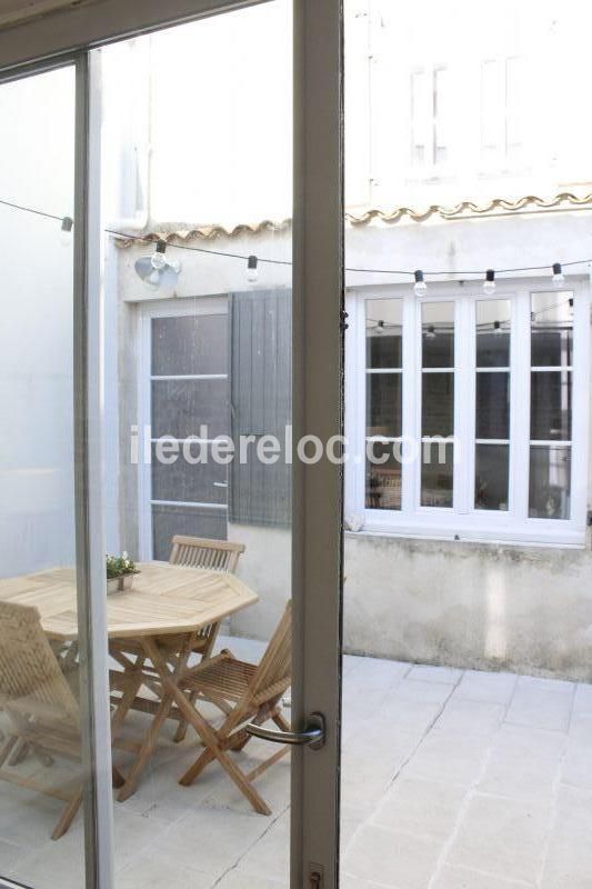 Photo 23 : PATIO d'une maison située à La Flotte, île de Ré.