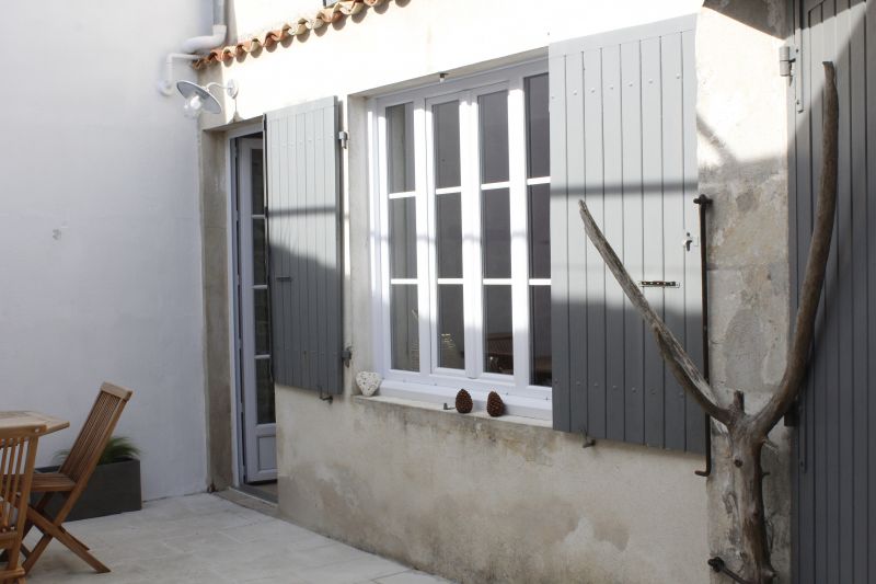 Photo 22 : PATIO d'une maison située à La Flotte, île de Ré.