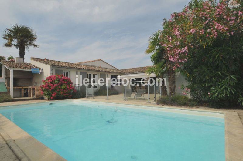 Photo 10 : PISCINE d'une maison située à Sainte-Marie-de-Ré, île de Ré.