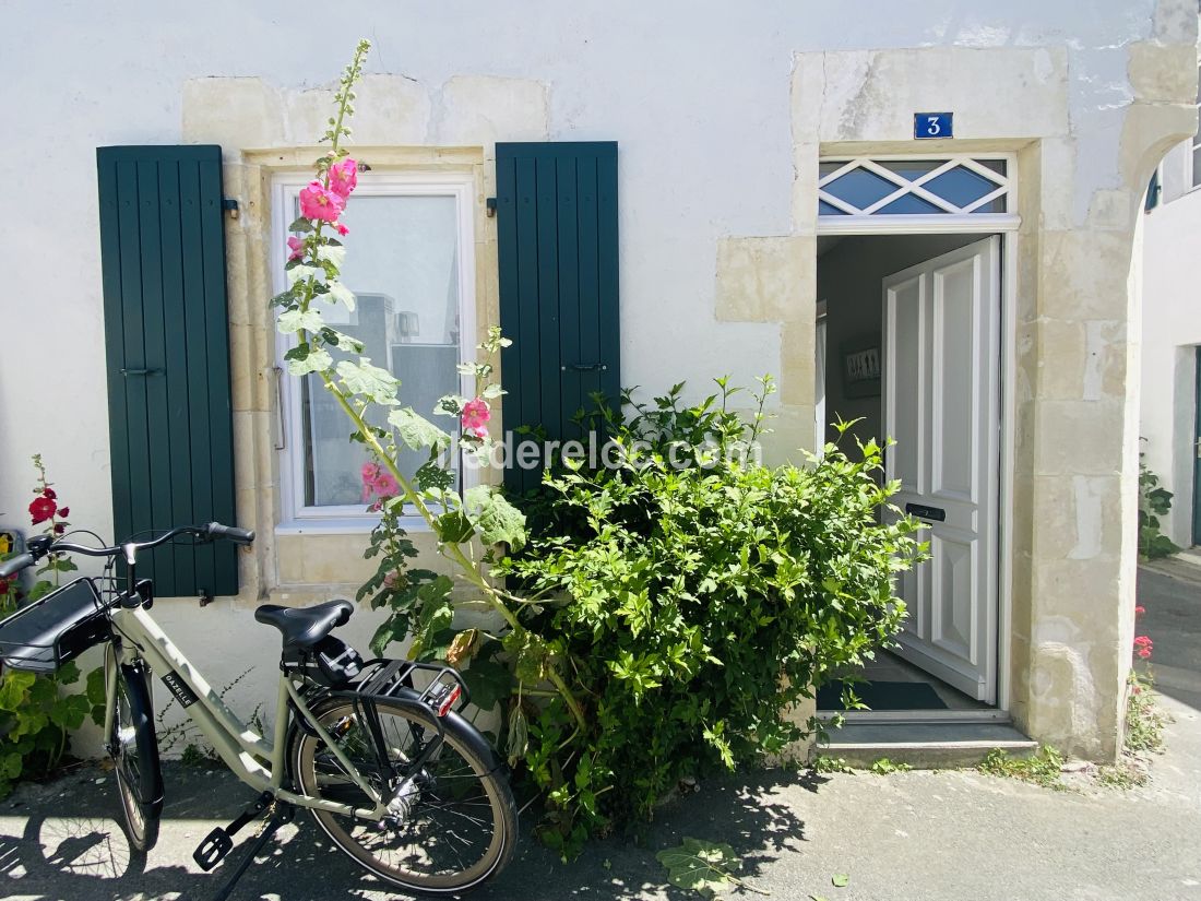 Photo 2 : NC d'une maison située à La Couarde-sur-mer, île de Ré.