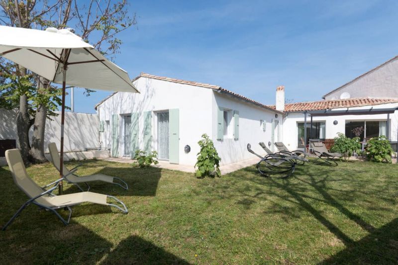 Photo 30 : EXTERIEUR d'une maison située à Saint-Clément-des-Baleines, île de Ré.