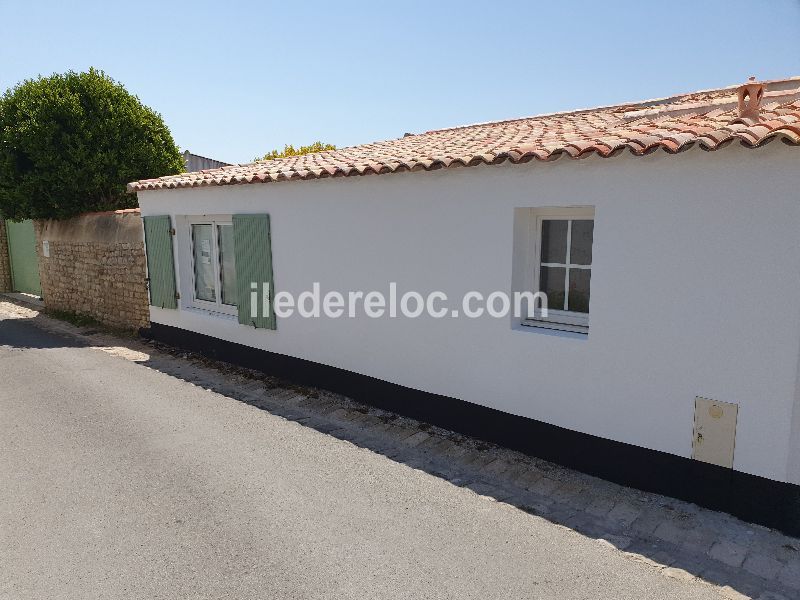 Photo 1 : EXTERIEUR d'une maison située à Loix, île de Ré.