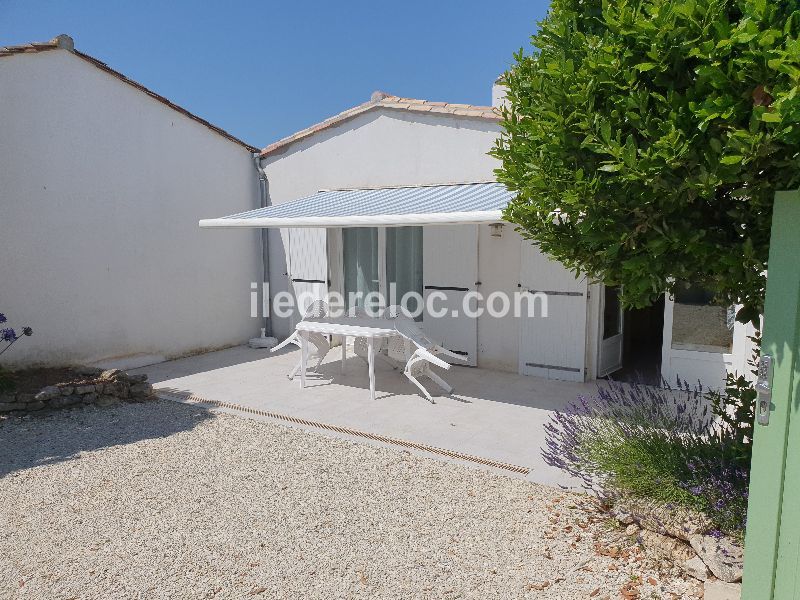 Photo 4 : JARDIN d'une maison située à Loix, île de Ré.