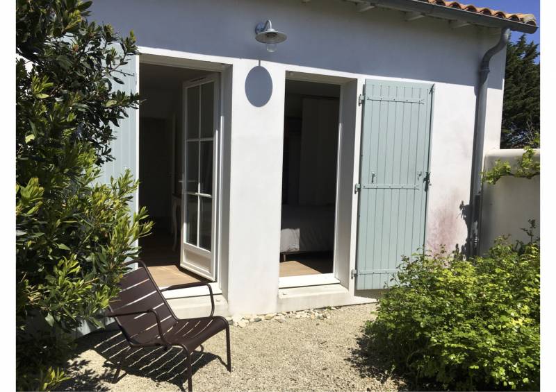 Photo 11 : EXTERIEUR d'une maison située à Loix, île de Ré.