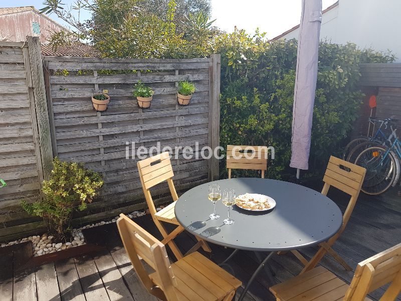 Photo 3 : TERRASSE d'une maison située à Ars, île de Ré.