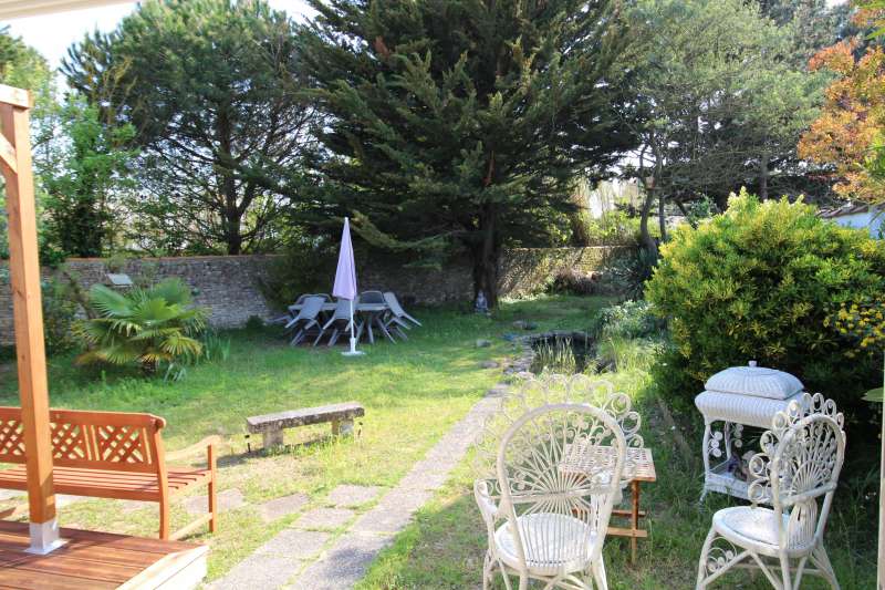 Photo 2 : JARDIN d'une maison située à La Couarde-sur-mer, île de Ré.