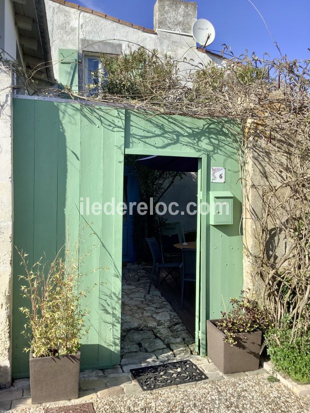 Photo 34 : JARDIN d'une maison située à Sainte-Marie-de-Ré, île de Ré.