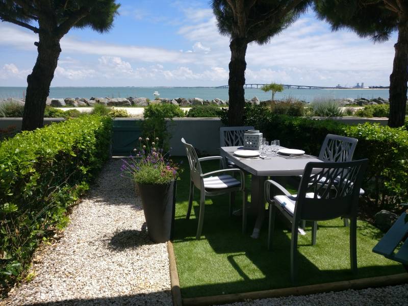 Photo 1 : EXTERIEUR d'une maison située à Rivedoux-Plage, île de Ré.