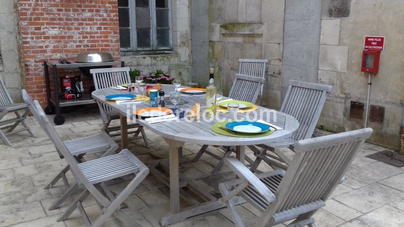 Photo 2 : TERRASSE d'une maison située à Saint-Martin, île de Ré.