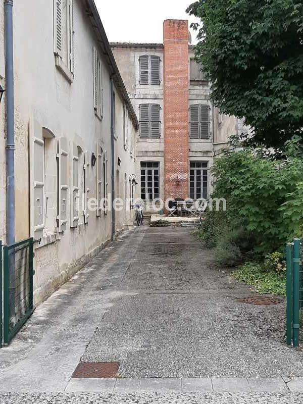 Photo 11 : EXTERIEUR d'une maison située à Saint-Martin, île de Ré.