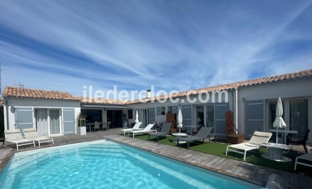 Photo 1 : PISCINE d'une maison située à Loix, île de Ré.