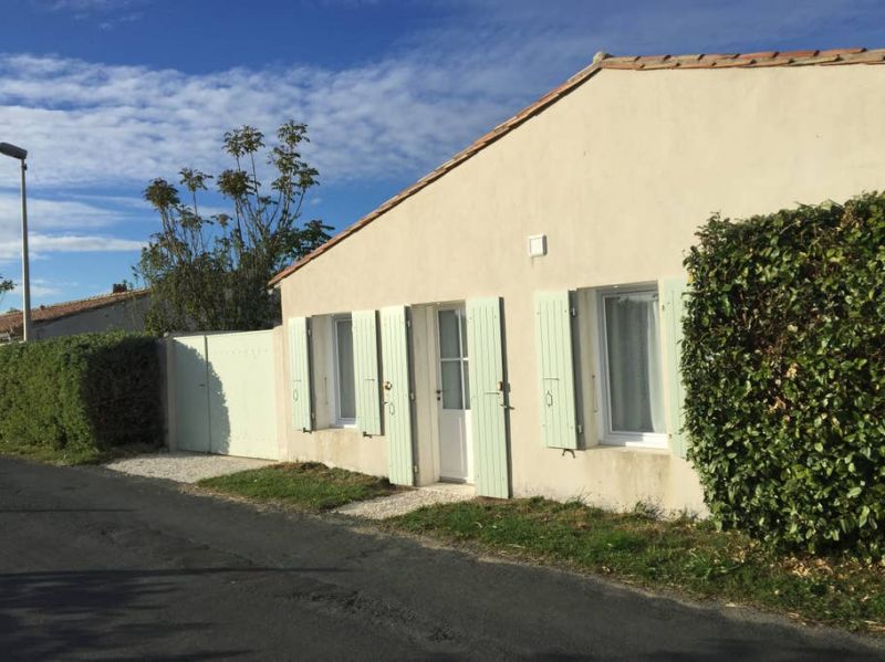 Photo 10 : EXTERIEUR d'une maison située à Saint-Clément-des-Baleines, île de Ré.