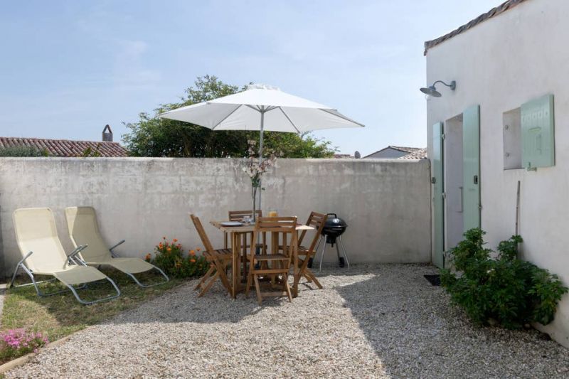 Photo 11 : EXTERIEUR d'une maison située à Saint-Clément-des-Baleines, île de Ré.