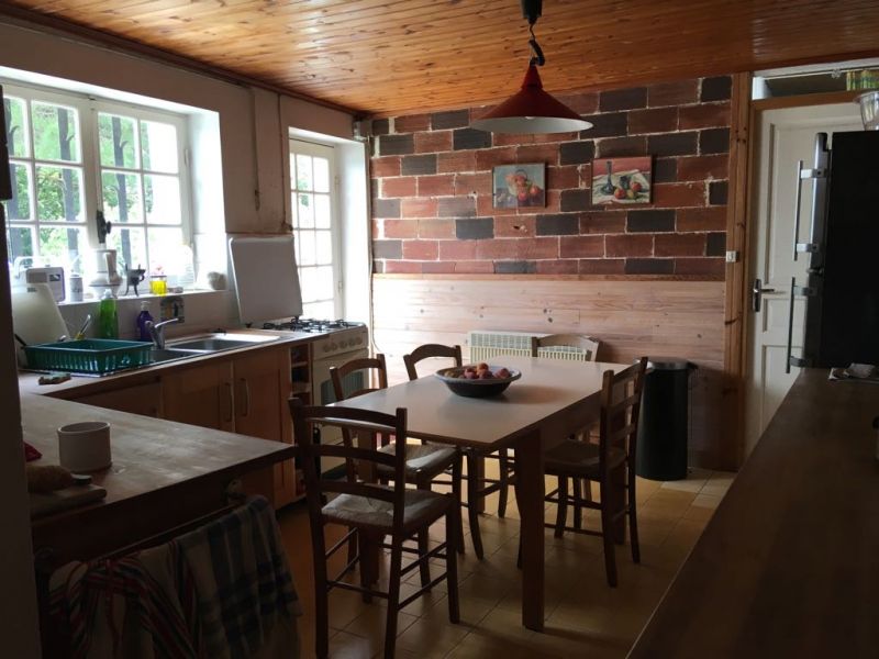 Photo 5 : CUISINE d'une maison située à Le Bois-Plage-en-Ré, île de Ré.