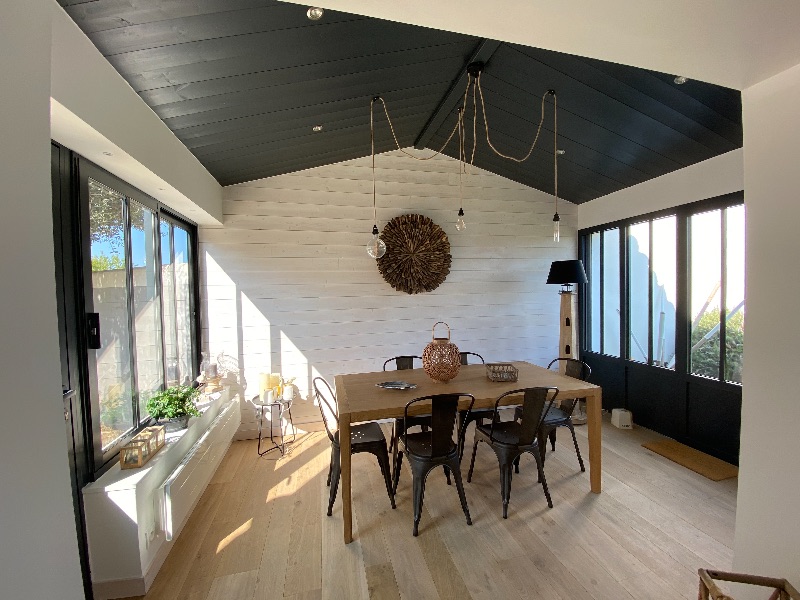 Photo 5 : SEJOUR d'une maison située à Le Bois-Plage-en-Ré, île de Ré.