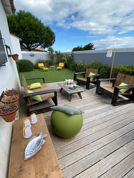 Photo 10 : TERRASSE d'une maison située à Le Bois-Plage-en-Ré, île de Ré.