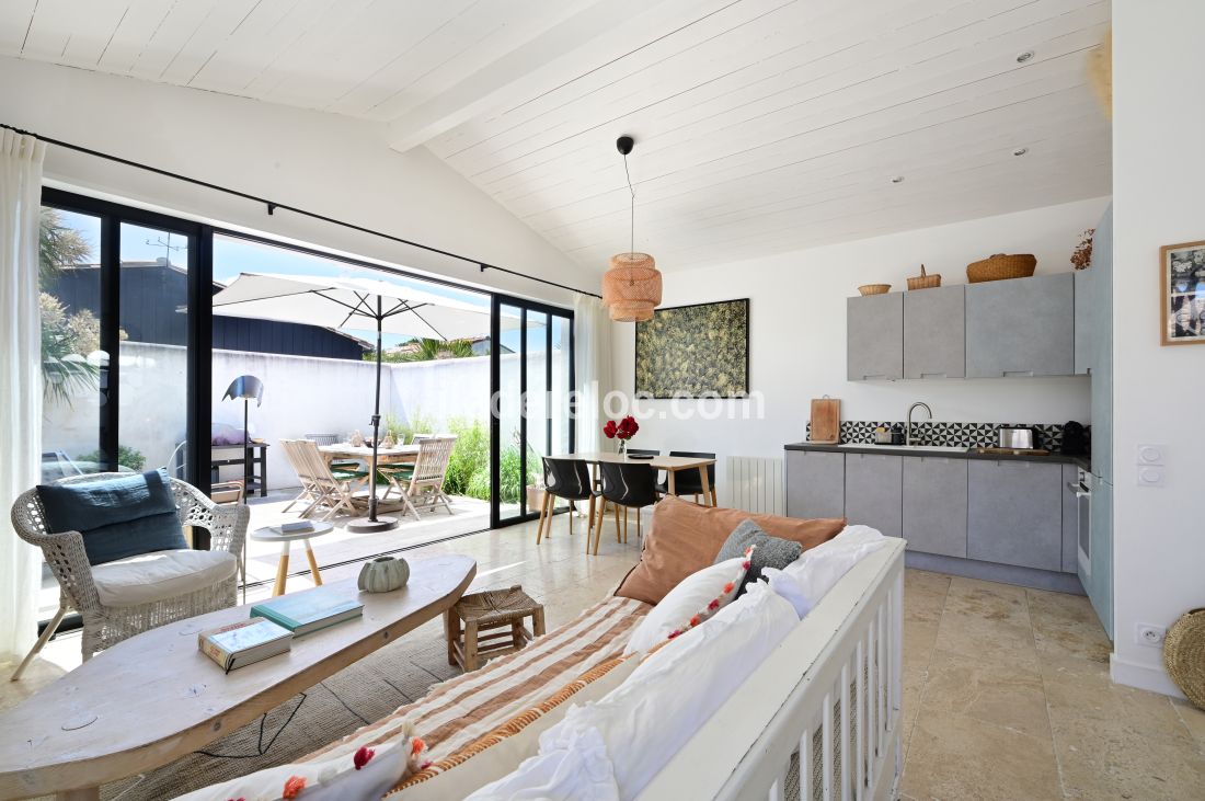 Photo 4 : NC d'une maison situ&eacute;e &agrave; Ars en R&eacute;, &icirc;le de R&eacute;.