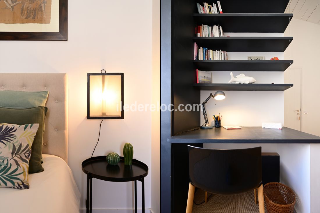 Photo 10 : NC d'une maison situ&eacute;e &agrave; Ars en R&eacute;, &icirc;le de R&eacute;.