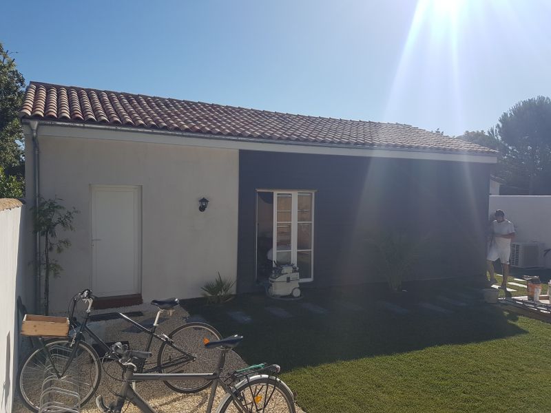 Photo 3 : EXTERIEUR d'une maison située à La Couarde-sur-mer, île de Ré.