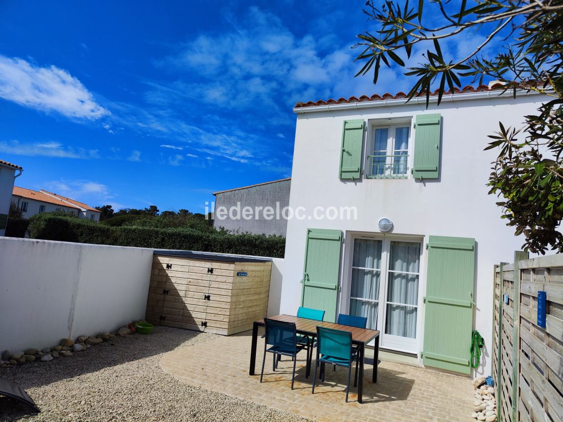 Photo 1 : TERRASSE d'une maison située à Ars en Ré, île de Ré.