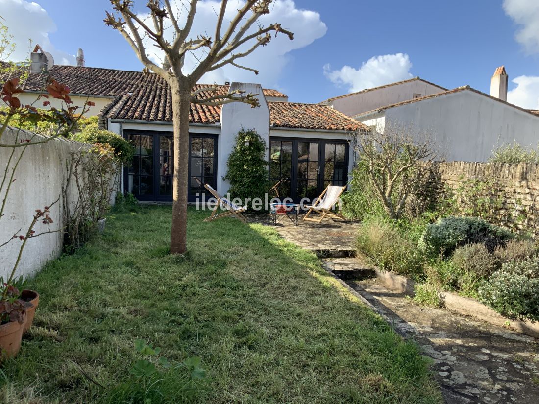 Photo 3 : NC d'une maison située à Les Portes-en-Ré, île de Ré.