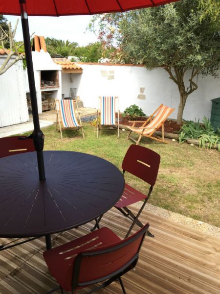 Photo 19 : JARDIN d'une maison située à Loix, île de Ré.