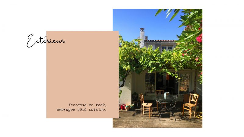 Photo 12 : TERRASSE d'une maison située à Loix, île de Ré.