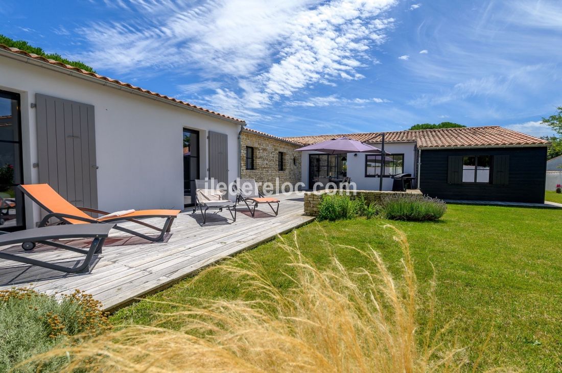 Photo 1 : NC d'une maison située à La Couarde-sur-mer, île de Ré.