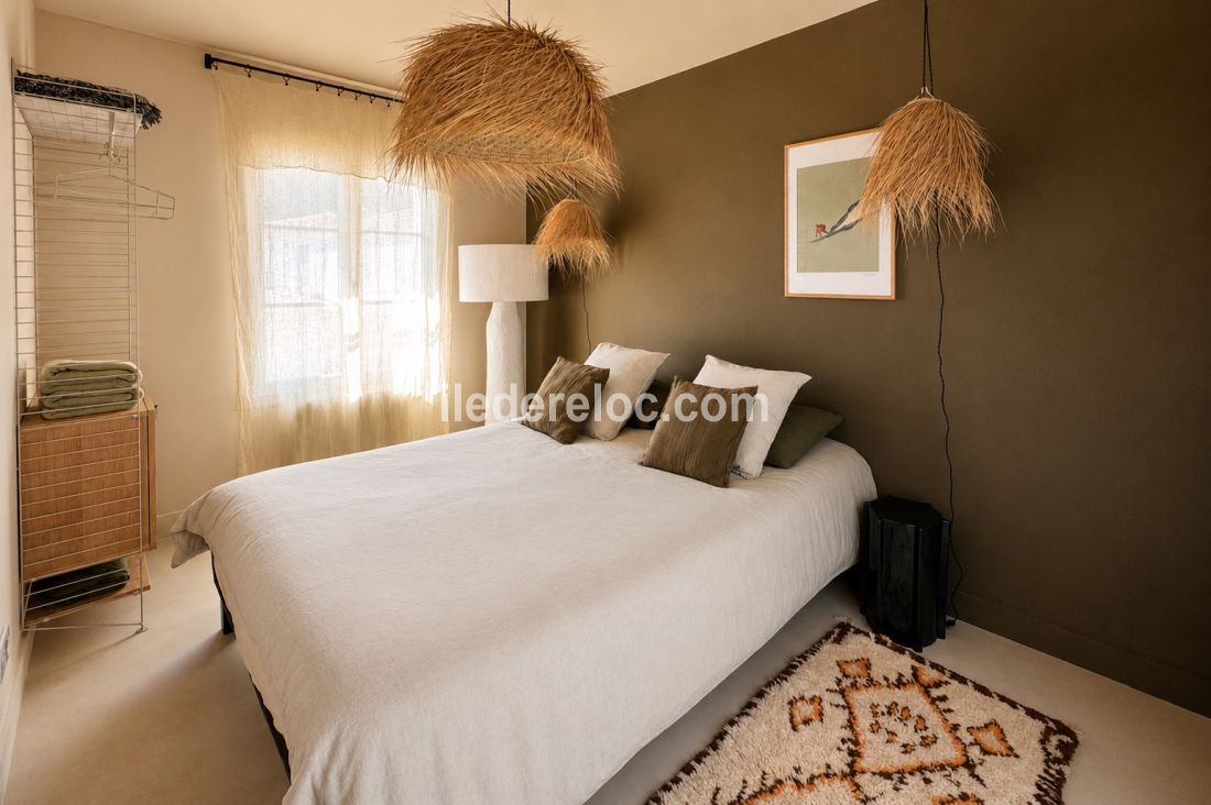 Photo 25 : CHAMBRE d'une maison situ&eacute;e &agrave; Le Bois-Plage-en-R&eacute;, &icirc;le de R&eacute;.