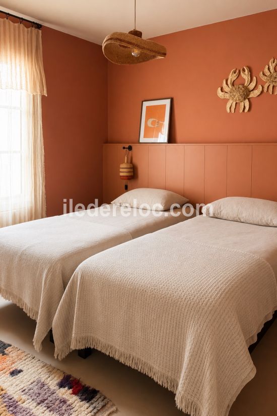 Photo 24 : CHAMBRE d'une maison situ&eacute;e &agrave; Le Bois-Plage-en-R&eacute;, &icirc;le de R&eacute;.