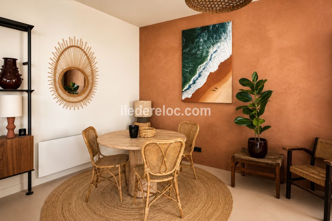 Photo 16 : SEJOUR d'une maison situ&eacute;e &agrave; Le Bois-Plage-en-R&eacute;, &icirc;le de R&eacute;.