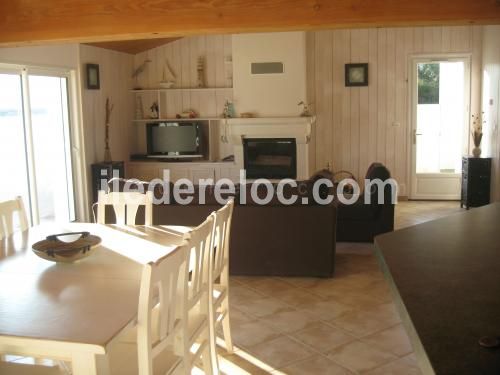 Photo 2 : SEJOUR d'une maison située à Le Bois-Plage-en-Ré, île de Ré.