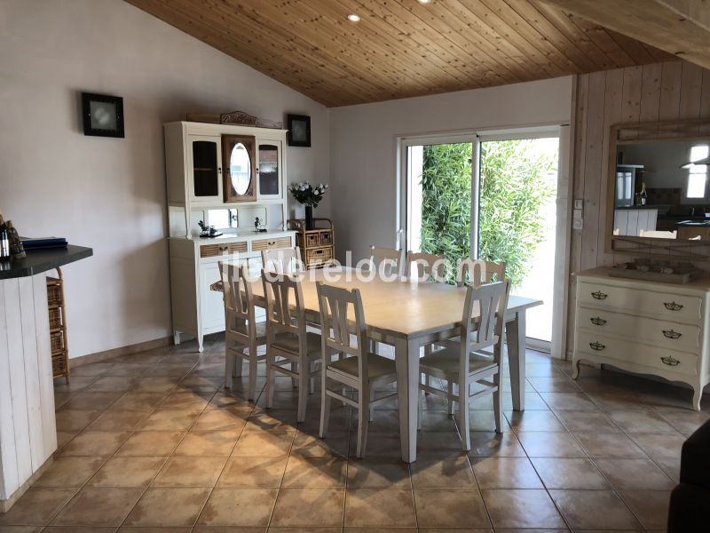 Photo 5 : SEJOUR d'une maison située à Le Bois-Plage-en-Ré, île de Ré.