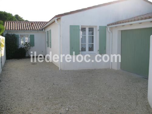 Photo 16 : ENTREE d'une maison située à Le Bois-Plage-en-Ré, île de Ré.