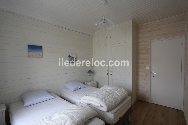 Photo 30 : CHAMBRE d'une maison située à Le Bois-Plage-en-Ré, île de Ré.