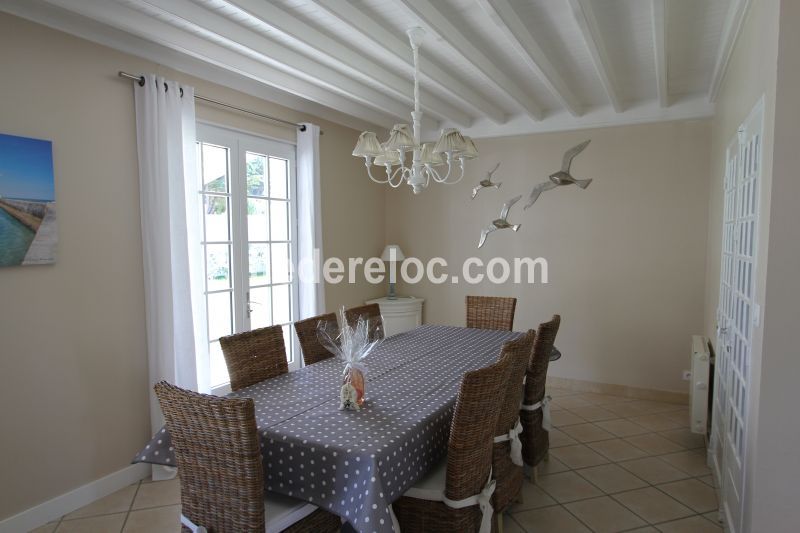 Photo 20 : SEJOUR d'une maison située à Le Bois-Plage-en-Ré, île de Ré.