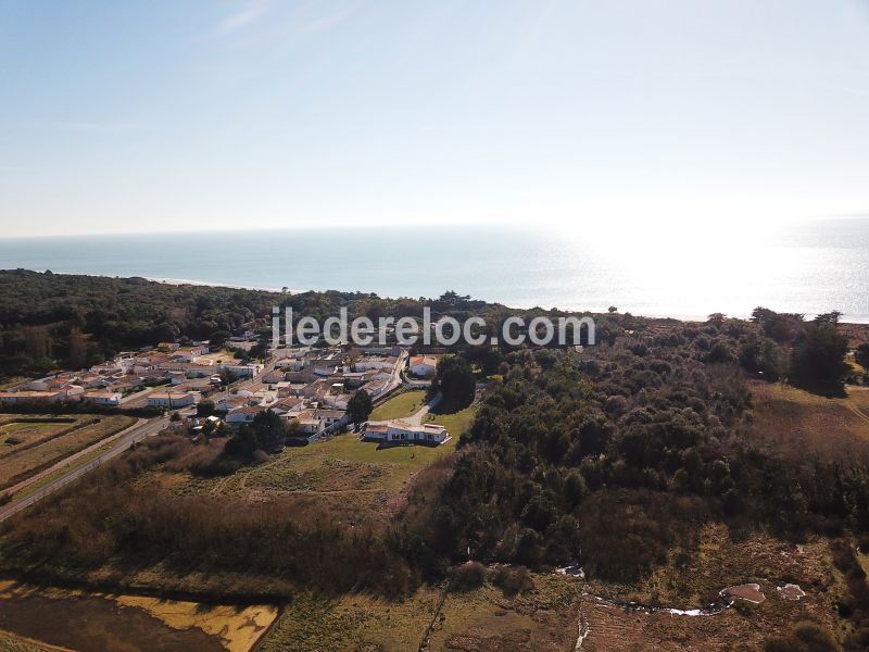 Photo 2 : EXTERIEUR d'une maison située à La Couarde-sur-mer, île de Ré.