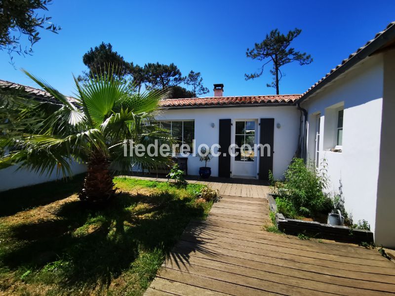 Photo 10 : PATIO d'une maison située à Sainte-Marie-de-Ré, île de Ré.