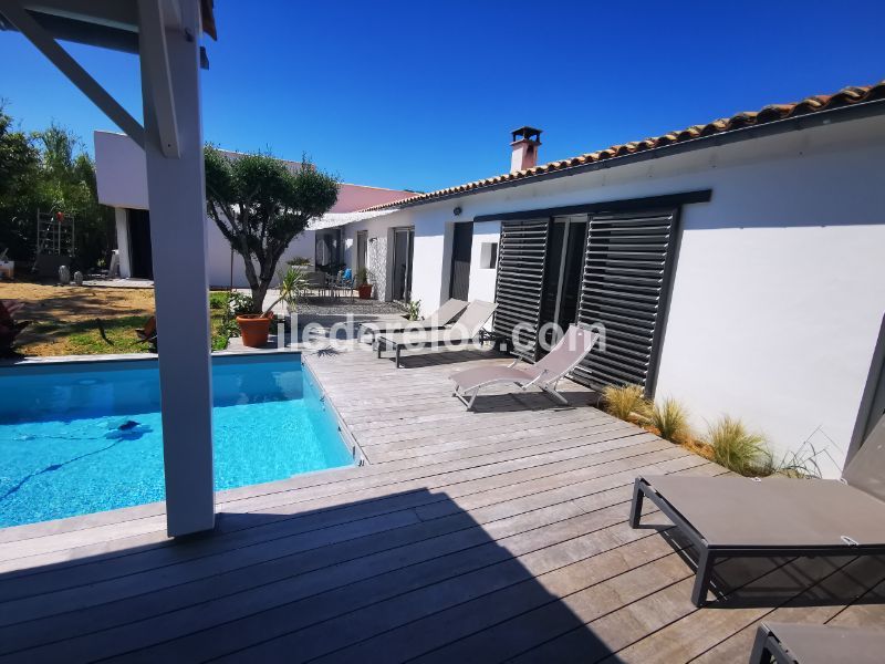 Photo 3 : TERRASSE d'une maison située à Sainte-Marie-de-Ré, île de Ré.