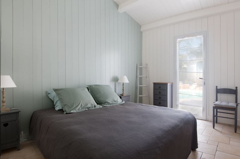 Photo 15 : CHAMBRE d'une maison située à Le Bois-Plage-en-Ré, île de Ré.