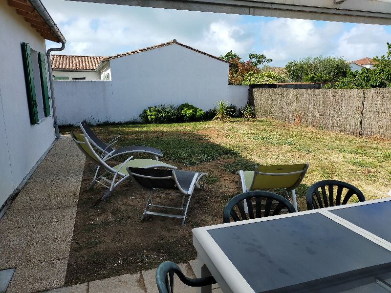 Photo 8 : JARDIN d'une maison située à Sainte-Marie-de-Ré, île de Ré.