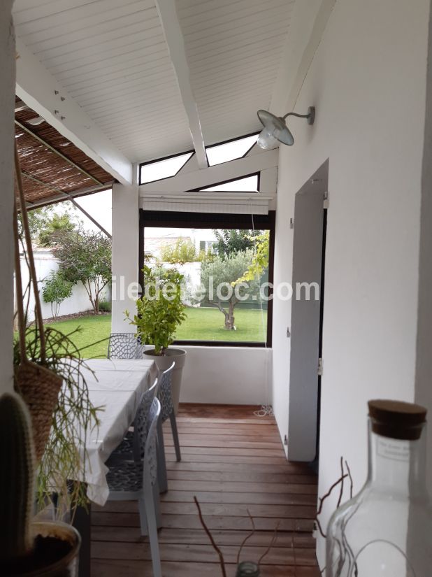 Photo 11 : TERRASSE d'une maison située à Sainte-Marie-de-Ré, île de Ré.