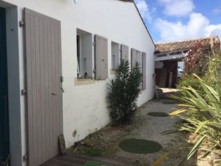 Photo 6 : NC d'une maison située à Rivedoux, île de Ré.