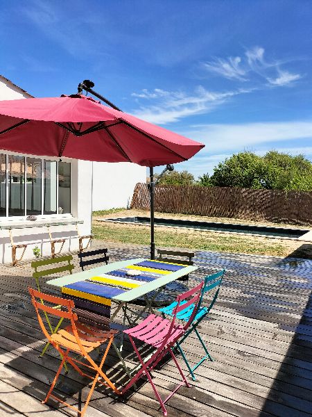 Photo 2 : EXTERIEUR d'une maison située à Saint-Clément-des-Baleines, île de Ré.