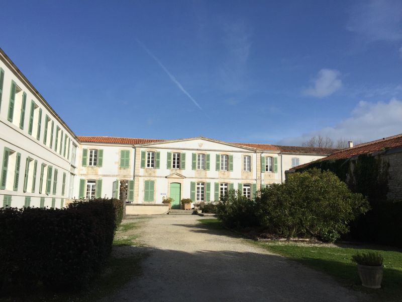 Photo 1 : EXTERIEUR d'une maison située à Saint-Martin, île de Ré.