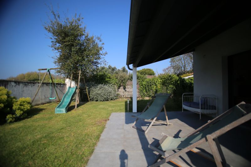 Photo 17 : JARDIN d'une maison située à Loix, île de Ré.